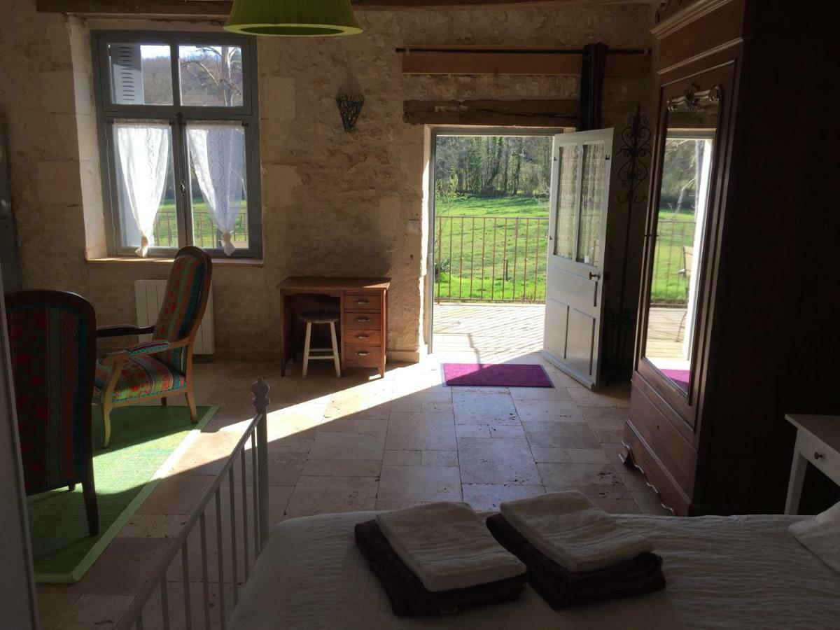 Le Moulin Du Bourg Hotel Epeigne-les-Bois Buitenkant foto
