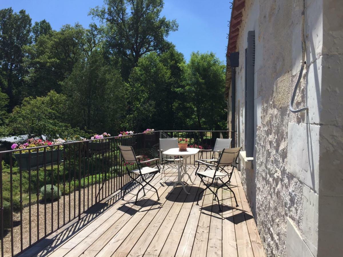 Le Moulin Du Bourg Hotel Epeigne-les-Bois Buitenkant foto