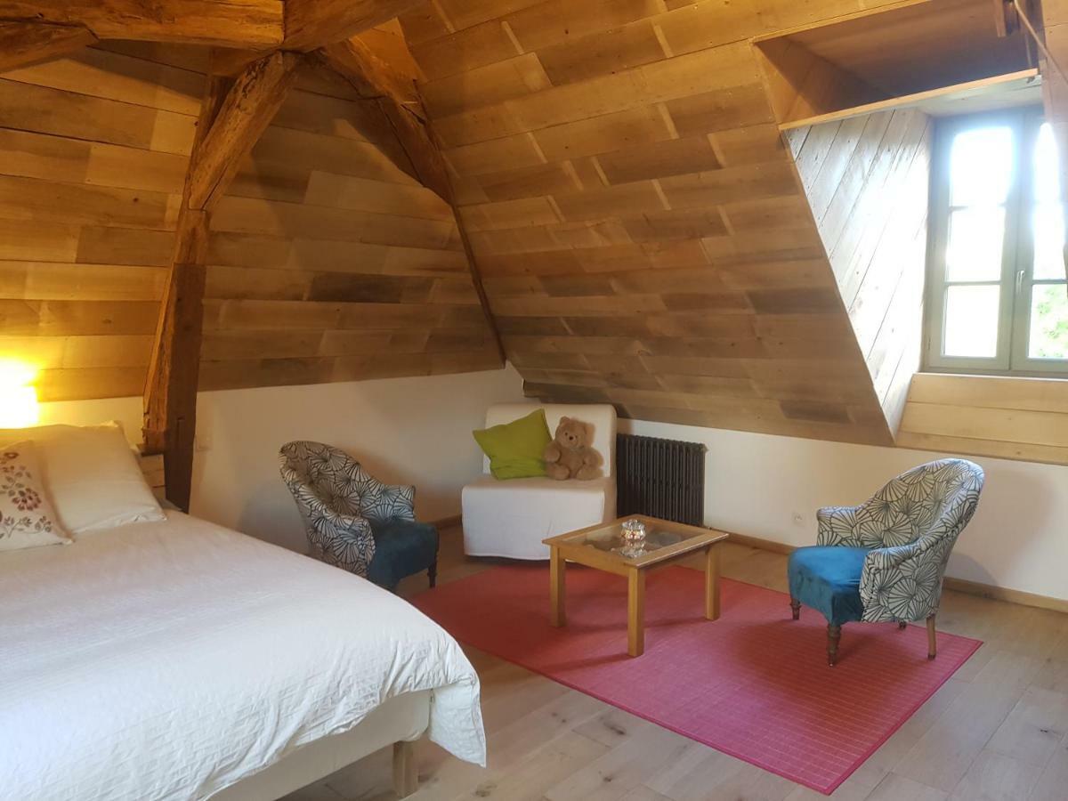Le Moulin Du Bourg Hotel Epeigne-les-Bois Buitenkant foto
